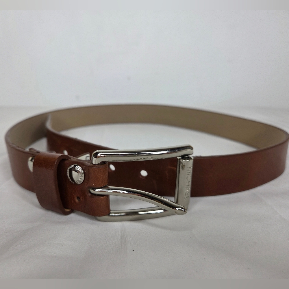 Michael Kors Size M Mens Stylish Brown Leather Belt With Silver Bucklet
